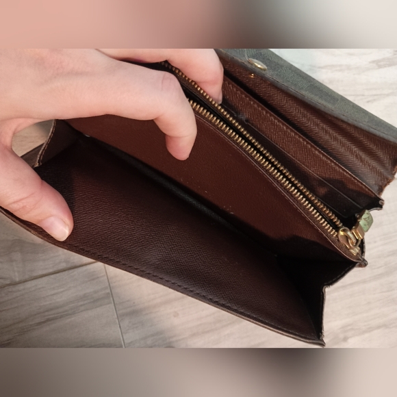 Louis Vuitton Authentic Damier Ebene Canvas Long Wallet  - Picture 11 of 14